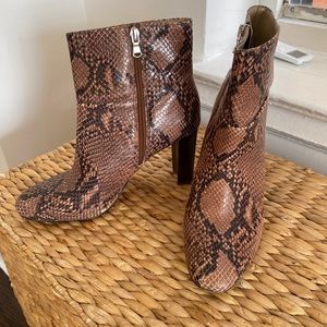 Ann Taylor Boots